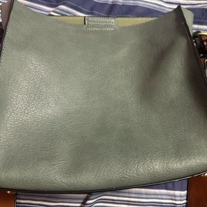 Jen and Co Medium size olive green bag. With replaceable straps.